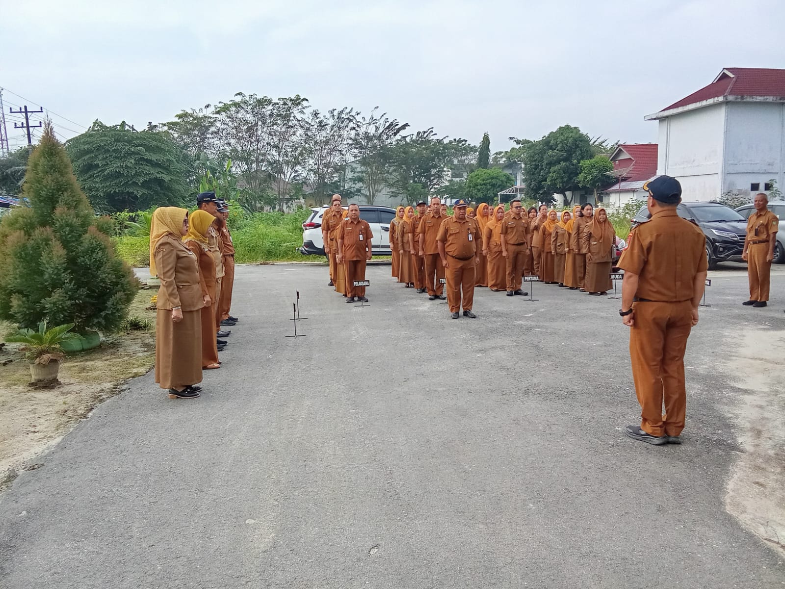 Kegiatan Apel Pagi Senin, 24 Pebruari 2025 di Inspektorat Daerah Kabupaten Asahan