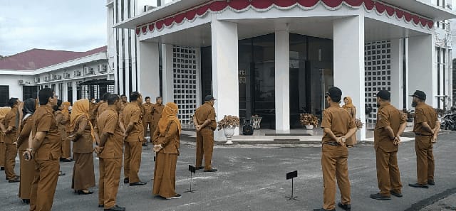 Inspektur Pembantu I memberikan bimbingan dan arahan pada Apel Pagi